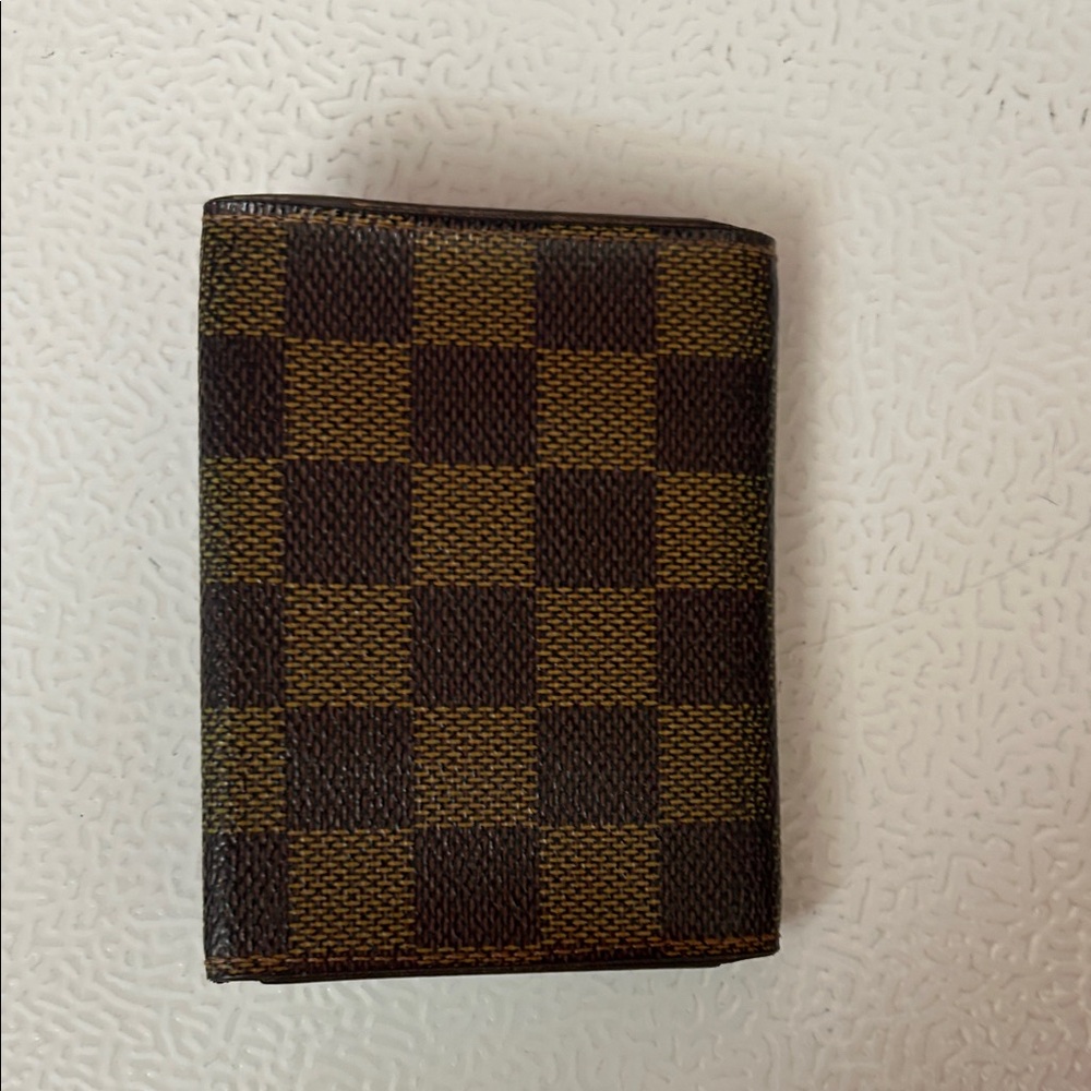 Louis Vuitton Black and Brown Checkered Card Holder with box. - Picture 9 of 12